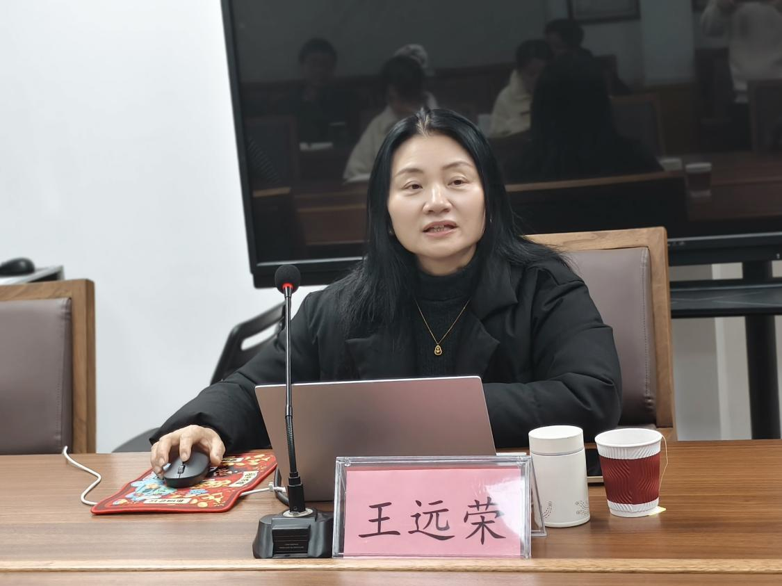 郑州市中小学校外实践教育中心 举办“研以致用·实践育人”教研能力提升专题讲座